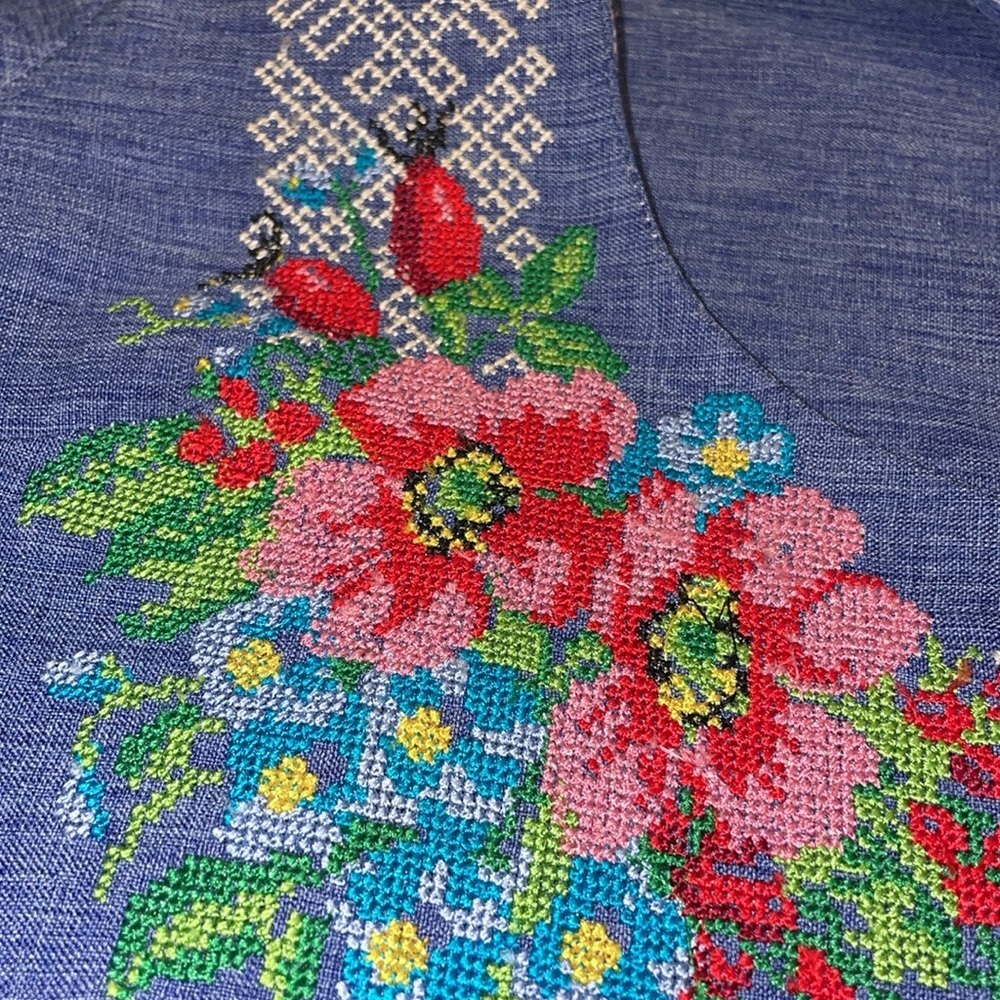 Vintage handmade embroidered short sleeve dress zip back. E5 - Picture 5 of 7